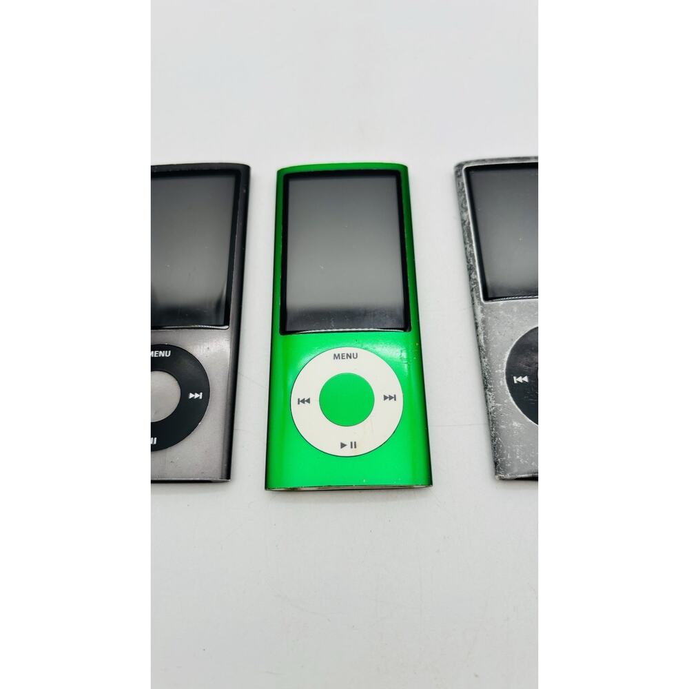 2 Apple iPod Nano 5th Gen A1320 And One 4th Gen A1285 All For Parts And Repair - Picture 3 of 16